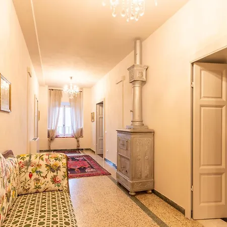 La Rocca Di Lodge *
